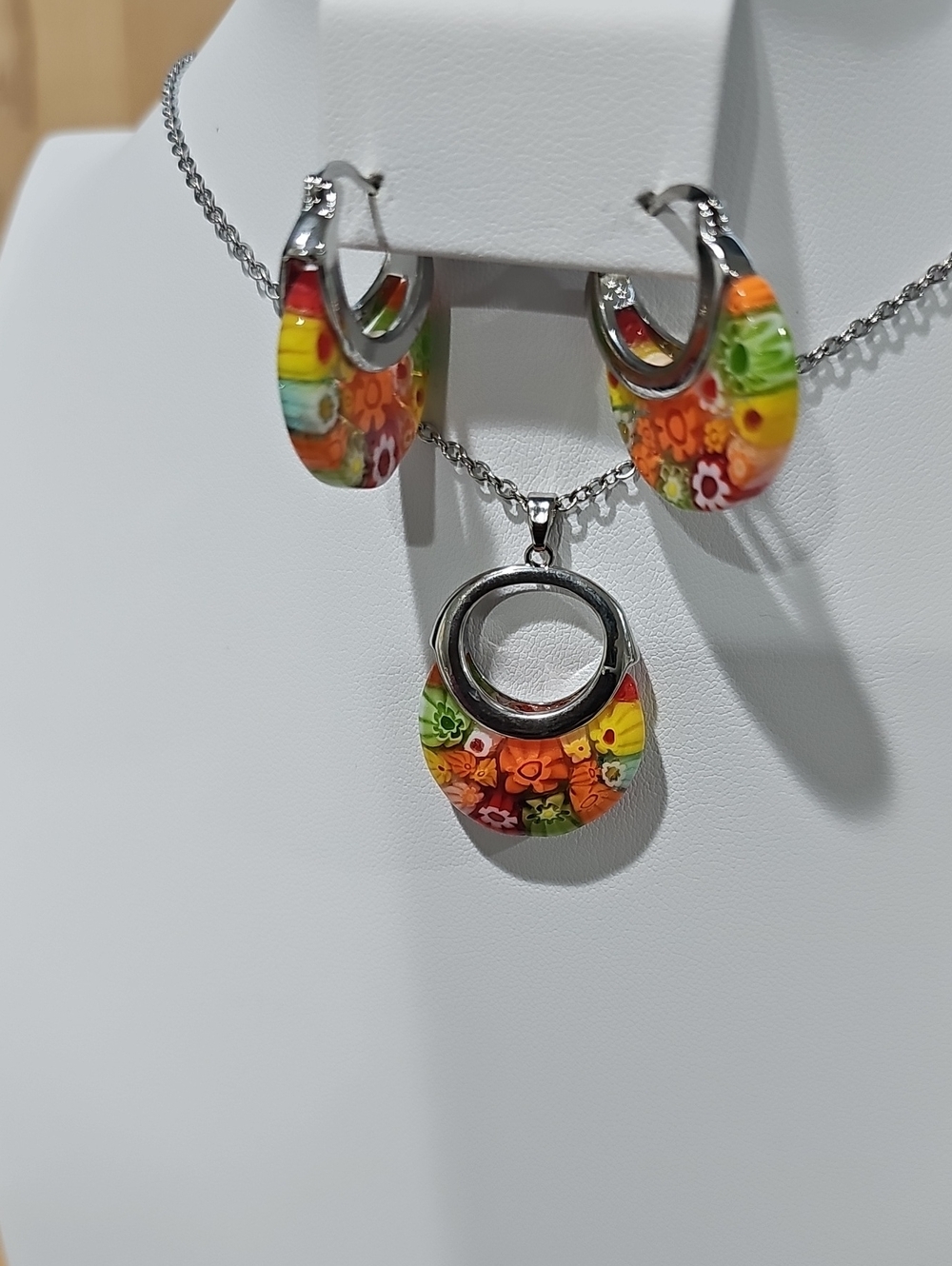Colorful Glass Floral Millefiori Hoop Necklace Set - Orange & Green